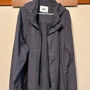 REI mens gray raincoat